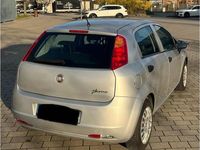 Gebraucht Fiat Punto 69 PS (50 kW) 2011 Silber Kleinwagen