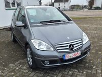 Gebraucht Mercedes A150 95 PS (69 kW) 2010 Grau Kleinwagen