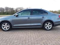 Gebraucht VW Jetta 125 PS (91 kW) 2015 Grau Limousine