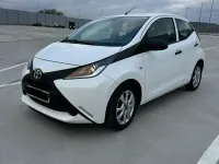 Second-hand Toyota Aygo 69 CP (50 kW) 2015 Alb Hatchback