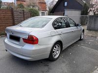 Gebraucht BMW 318 129 PS (94 kW) 2007 Silber Limousine