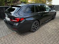gebraucht BMW 530 d xDrive Tour., AHK, Pano, StdHz, Laser, HUD