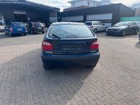 Gebraucht Renault Mégane 95 PS (69 kW) 2000 Blau Kleinwagen