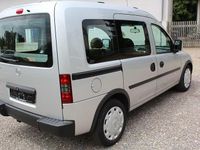 Usata Opel Combo Edition 90 CV (66 kW) 2007 Argento Monovolume