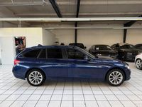 Gebraucht BMW 320 Advantage 190 PS (139 kW) 2018 Blau Kombi