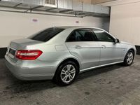 Gebraucht Mercedes E220 170 PS (125 kW) 2010 Silber Limousine