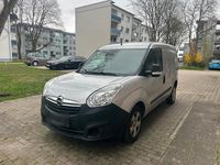 Gebraucht Opel Combo 95 PS (69 kW) 2018 Silber Van / Kleinbus