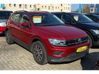Gebraucht VW Tiguan Trendline 125 PS (91 kW) 2017 Rot SUV
