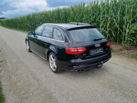 Gebraucht Audi A4 150 PS (110 kW) 2015 Schwarz Kombi