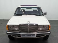 Gebraucht Mercedes 200 109 PS (80 kW) 1983 Weiß Limousine