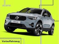 Neu Volvo XC40 Core 163 PS (119 kW) 2025 Grau (vapour grey) SUV