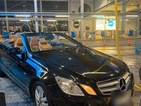 Gebraucht Mercedes E200 184 PS (135 kW) 2010 Schwarz Cabrio