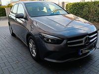 Gebraucht Mercedes B180 136 PS (100 kW) 2019 Grau Van / Kleinbus
