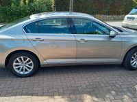 Gebraucht VW Passat Comfortline 150 PS (110 kW) 2015 Silber Limousine