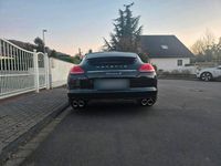 Second-hand Porsche Panamera 250 CP (183 kW) 2012 Negru Hatchback
