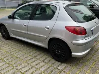 Gebraucht Peugeot 206 75 PS (55 kW) 2009 Silber Limousine