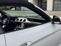 Usata Ford Mustang 421 CV (309 kW) 2017 Bianco Cabrio