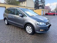 Gebraucht VW Sharan Comfortline 150 PS (110 kW) 2017 Grau Van / Kleinbus