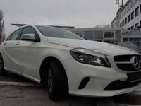 Gebraucht Mercedes A180 122 PS (89 kW) 2017 Weiß Limousine