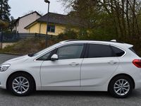 Gebraucht BMW 218 Basis 136 PS (100 kW) 2015 Weiß Kombi