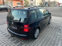 Gebraucht VW Touran 105 PS (77 kW) 2008 Schwarz Van / Kleinbus