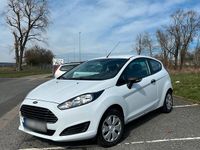 Gebraucht Ford Fiesta 60 PS (44 kW) 2014 Weiß Kleinwagen