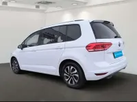 Gebraucht VW Touran Highline 150 PS (110 kW) 2020 Weiß Van / Kleinbus