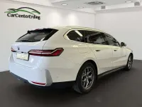 Gebraucht BMW 520 197 PS (144 kW) 2024 Alpinweiss iii Kombi