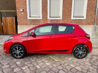 Gebraucht Toyota Yaris Team 101 PS (74 kW) 2018 Rot Limousine