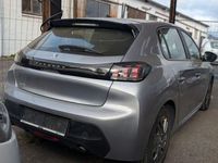 Gebraucht Peugeot 208 Active 101 PS (74 kW) 2020 Rot Kleinwagen