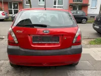 Usata Kia Rio 97 CV (71 kW) 2006 Rosso Berlina