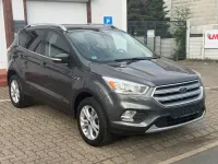 Gebraucht Ford Kuga Titanium 150 PS (110 kW) 2017 Grau SUV