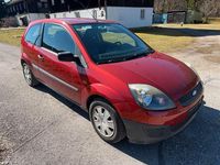 Gebraucht Ford Fiesta Ambiente 69 PS (50 kW) 2006 Rot Kleinwagen
