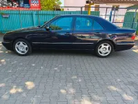 Gebraucht Mercedes E320 224 PS (164 kW) 2001 Blau Limousine