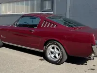 Używany Ford V8 Fastback 203 KM (149 kW) 1965 Czerwony