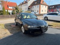 Gebraucht Alfa Romeo 147 105 PS (77 kW) 2008 Schwarz Kleinwagen