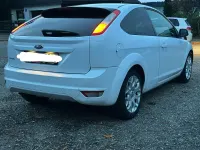 Occasion Ford Focus 80 ch (58 kW) 2009 Blanc Citadine