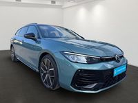Gebraucht VW Passat R-line 150 PS (110 kW) 2025 Grün Kombi