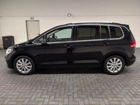 Gebraucht VW Touran Highline 150 PS (110 kW) 2016 Tiefschwarzmet. Van / Kleinbus