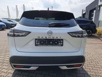 Neu Nissan Qashqai Tekna 158 PS (116 kW) 2025 Pearl white/black SUV