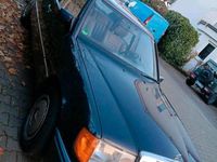 Gebraucht Mercedes E200 118 PS (86 kW) 1991 Blau Limousine