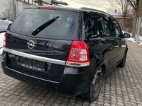 Gebraucht Opel Zafira Edition 110 PS (80 kW) 2010 Schwarz Van / Kleinbus