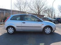 Gebraucht Ford Fiesta Ambiente 80 PS (58 kW) 2003 Silber Kleinwagen