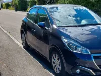 Gebraucht Peugeot 208 Active 83 PS (61 kW) 2018 Blau Kleinwagen