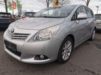 Gebraucht Toyota Verso Travel 147 PS (108 kW) 2013 Silber Van / Kleinbus
