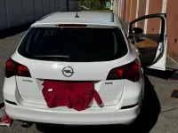 Second-hand Opel Astra Edition 165 CP (121 kW) 2012 Alb Break