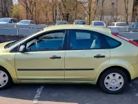 Brugt Ford Focus 101 HK (74 kW) 2006 Gul Sedan