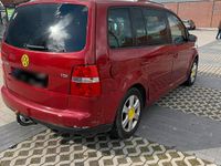 Gebraucht VW Touran 140 PS (102 kW) 2005 Rot Van / Kleinbus