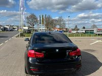 Gebraucht BMW 318 Sport Line 150 PS (110 kW) 2016 Schwarz Limousine