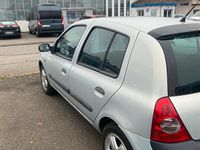 Gebraucht Renault Clio II 75 PS (55 kW) 2002 Silber Kleinwagen
